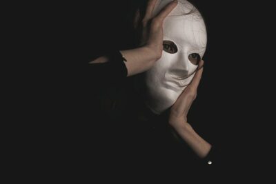 Les masques blancs – vidéo du 9 octobre